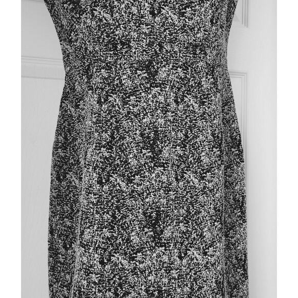 WOMEN'S BETSY JOHNSON SILVER AND BLACK METALLIC DRESS Size 6 Formal Wedding - Picture 6 of 9